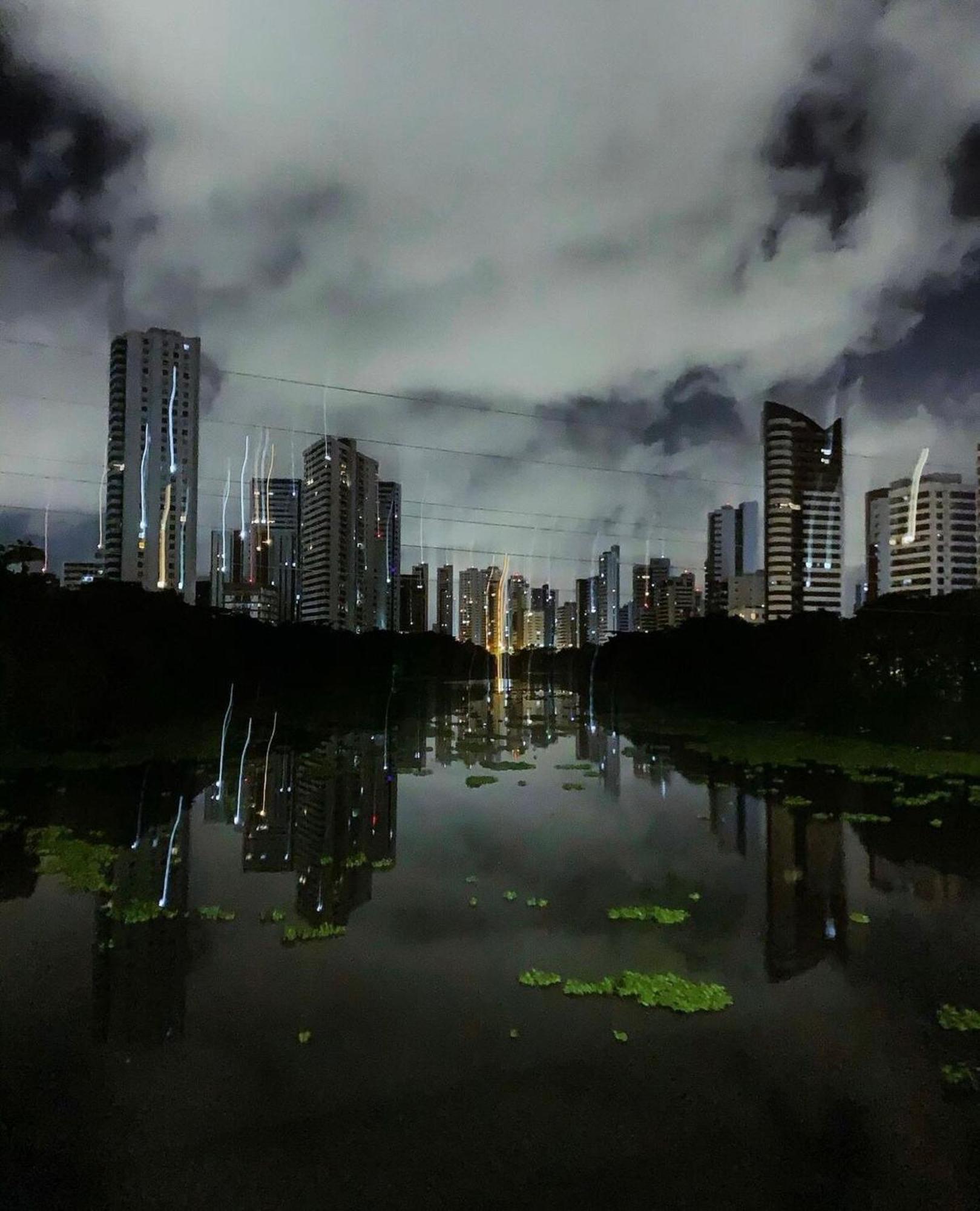 Joia E Requinte Na Beira Rio * Recife